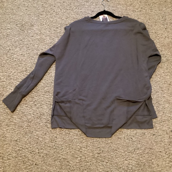 ACTIVE LIFE L/S SWEATSHIRT SIZE XL - Picture 2 of 3